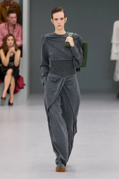 Look 38